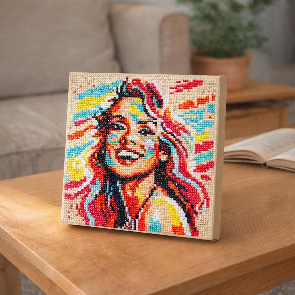Mini Diamond Painting 25x25cm avec cadre - Blonde Pop Art