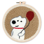 Punch Needle Chien blanc et ballon