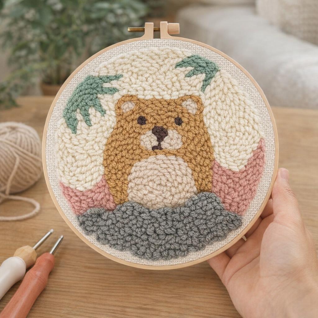 Petit ours punch needle